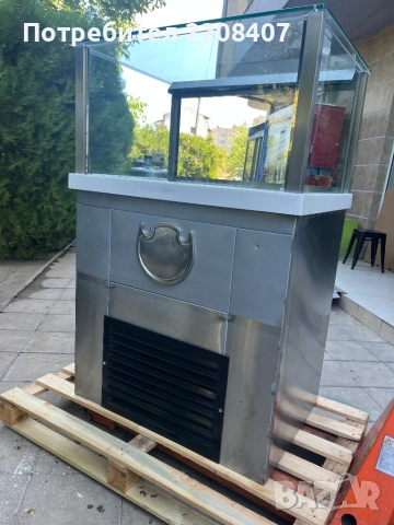 Хладилна витрина 