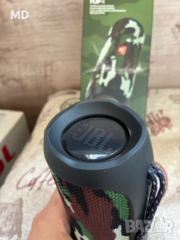 JBL Flip 4 Limited Edition Оригинална тонколона, снимка 5 - Bluetooth тонколони - 52637977