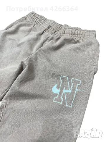 Мъжко долнище : Nike Sportswear Club Fleece Retro Trousers - Desert Dust S, снимка 3 - Спортни дрехи, екипи - 49114176