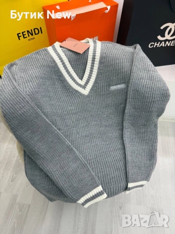 Пуловер Миу Миу , снимка 2 - Блузи с дълъг ръкав и пуловери - 52588674