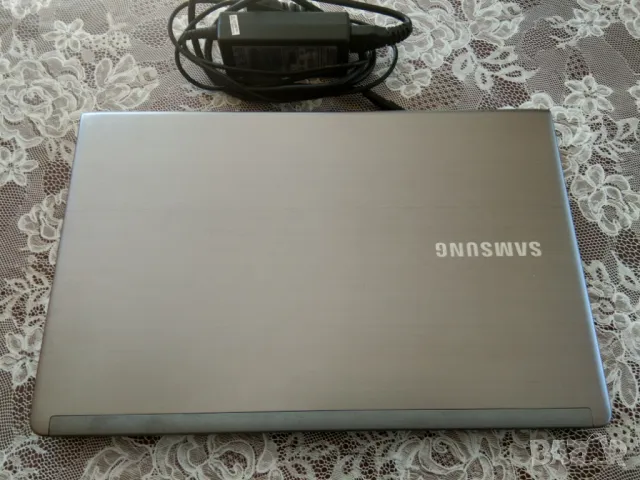 Лаптоп Samsung NP510R5E, снимка 2 - Лаптопи за дома - 47245776