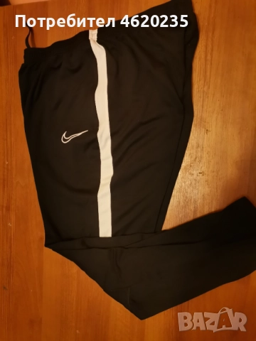Долнище Nike размери M, L , снимка 3 - Спортни дрехи, екипи - 52031398