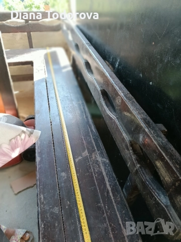 продавам дървена маса с две единични пейки е една двойна ъглова пейка, снимка 10 - Маси - 51533427