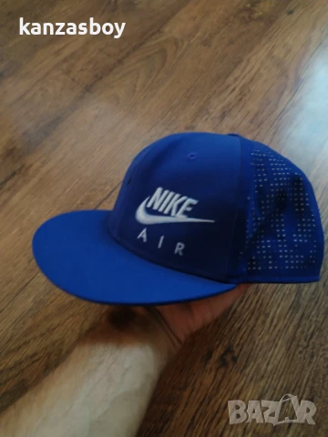 nike air hybrid true red cap royal - страхотна шапка КАТО НОВА, снимка 4 - Шапки - 51203523