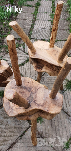 Трикраки столчета от орех , снимка 5 - Столове - 44957219