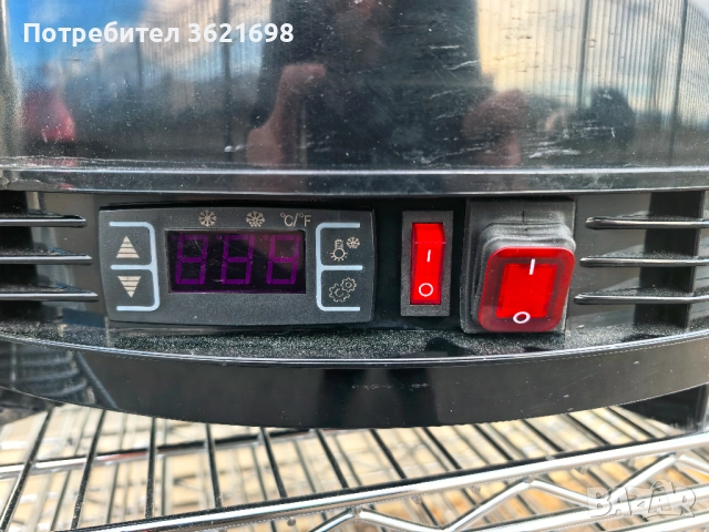 Хладилна витрина въртяща се, 73 литра CL-73 , снимка 3 - Хладилни витрини и фризери - 52627840