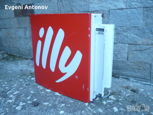 реклама двустранна светеща на Illy, снимка 2 - Рекламни табели - 54245397