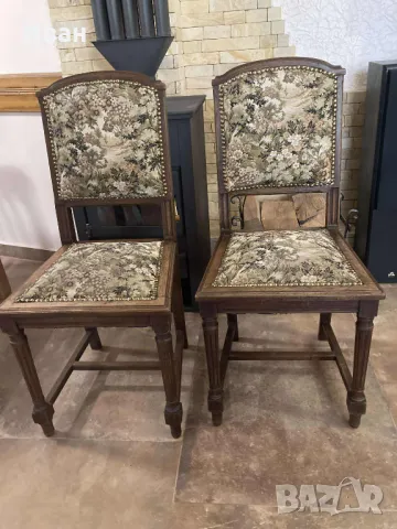 Комплект 2бр старинни столове за трапезария -Дъб