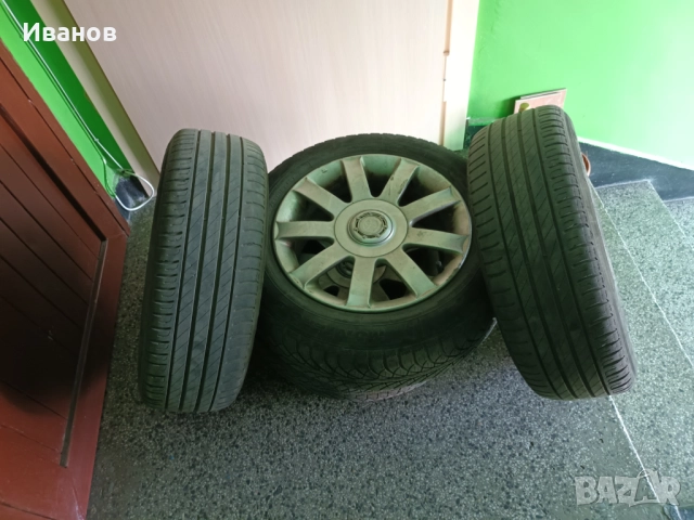 Продавам алуминиеви джанти от Toyota Avensis 2001 година заедно с гумите.