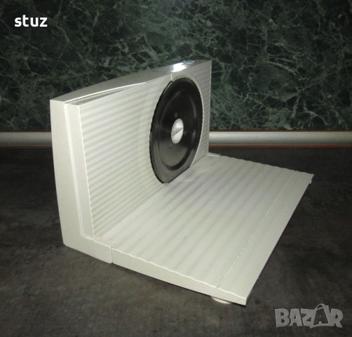 Електрическа машина Bosch, за рязане на колбаси, хляб, зеленчуци, сирена, снимка 2 - Кухненски роботи - 53711171