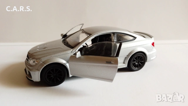 Mercedes-Benz C63 AMG Coupe Welly - Мащаб 1:34-39, снимка 2 - Колекции - 53053641