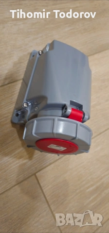 Трифазен контакт PCE, 4 полюса, 63A 3P+E 6h CEE 380V IP67