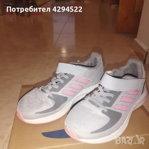 Детски маратонки Adidas, снимка 2 - Детски маратонки - 47915133