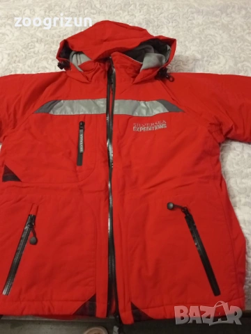 Дамско спортно яке с качулка и поларена подплата, снимка 4 - Якета - 54030377