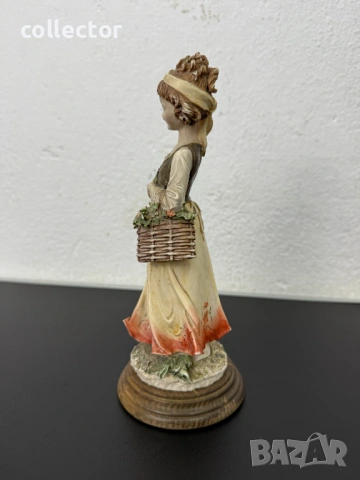 Порцеланова фигура на Джузепе Армани. №8127, снимка 5 - Колекции - 54292216