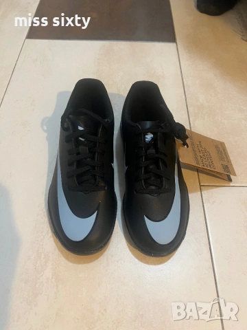 Nike чисто нови оригинални футболни обувки ,размер 32, снимка 5 - Маратонки - 53011968