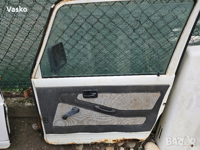 Продавам Врати Сузуки Самурай, снимка 4 - Части - 52259325