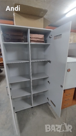 Гардероб с две врати - Офис шкаф 100/40/198 с ключалки, снимка 7 - Шкафове и рафтове - 52818859