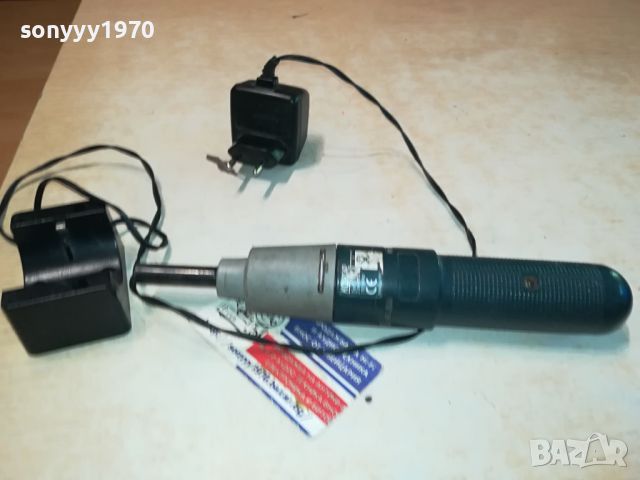 BLACK DECKER-ОТВЕРТКА С ЗАРЯДНО 0805241052, снимка 2 - Винтоверти - 45631366