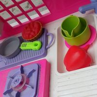 Детска кухня , снимка 5 - Играчки за стая - 45699037