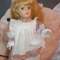 Продава се порцеланова кукла , снимка 5 - Кукли - 45491266