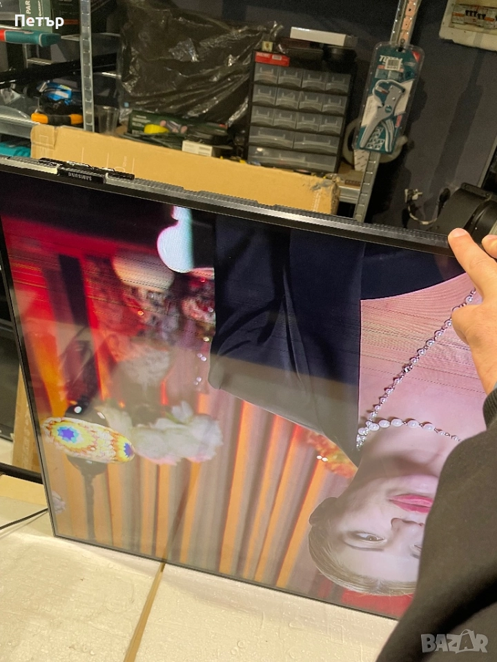 Samsung UE50AU8072U, снимка 1