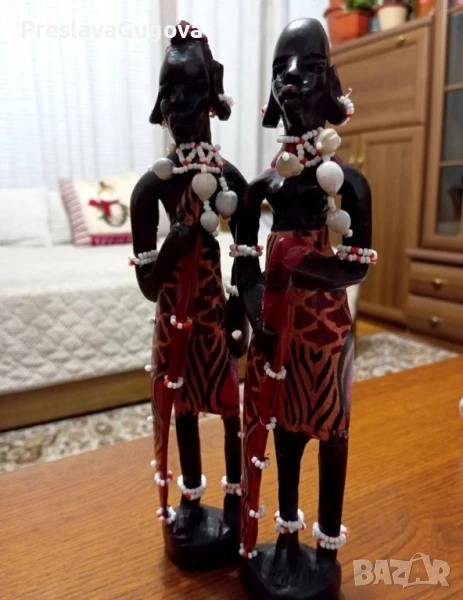 Две изключителни дървени статуетки, снимка 1