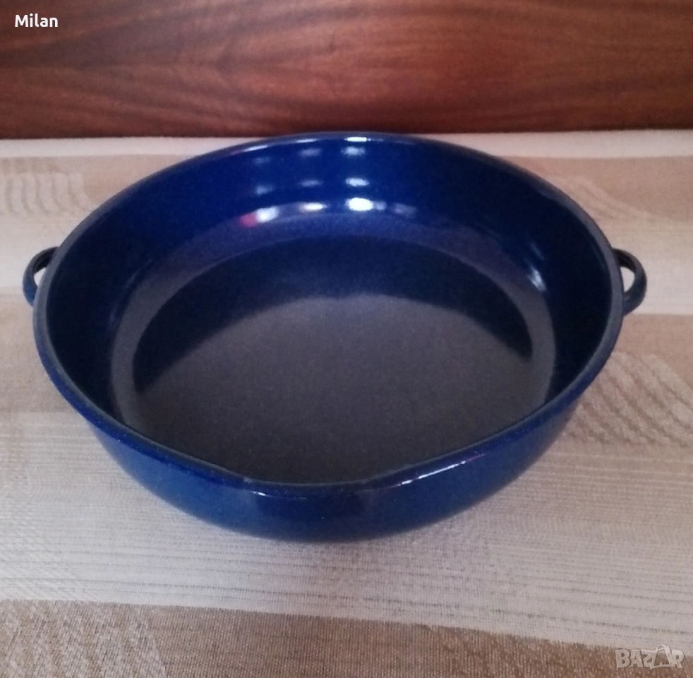 Тава емайлирана 40 cm. с дръжки и чучур за изливане, снимка 1