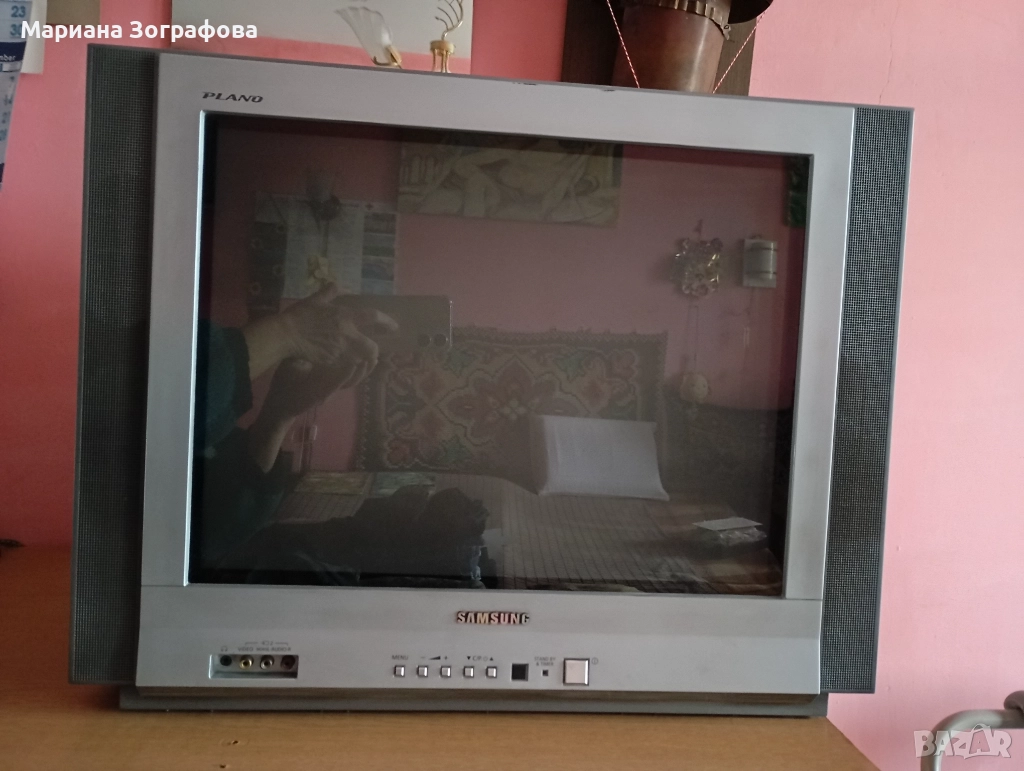 Телевизор SAMSUNG PLANO, Трапезна маса, 3 стола, Монитор, Комп. периферия, Свещници, Метални стойки , снимка 1