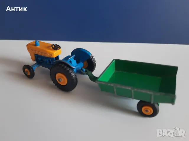 Стари Метални Колички MatchBox Ford Tractor Tipping Trailer/ 1964 - 1967 год., снимка 3 - Колекции - 49357946