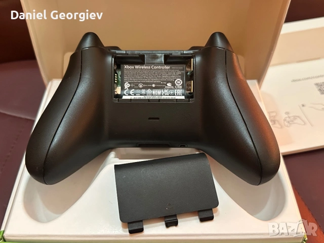 НОВ Безжичен XBOX Black Carbon Джойстик/Контролер Joystick, снимка 2 - Аксесоари - 53342607
