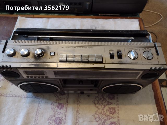 Касетофон Хитачи 8110 за части, снимка 8 - Радиокасетофони, транзистори - 46418417