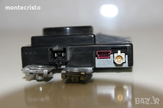 Усилвател антена Mercedes W204 комби C-Class (2007-2014г.) A2048702789 / A 204 870 27 89, снимка 3 - Части - 53253639