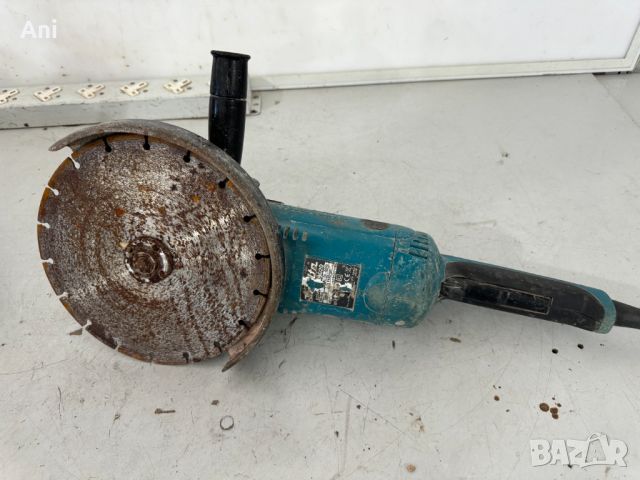 Ъглошлайф - Makita  2000 W, снимка 1 - Циркуляри - 46440427