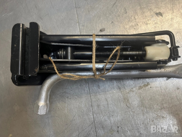 Крик Форд/Фиеста, снимка 2 - Аксесоари и консумативи - 51576136