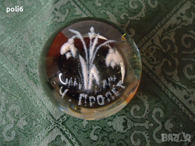 стъклено преспапие със снежен човек ,стъклено преспапие с кокиче, снимка 3 - Колекции - 32697829