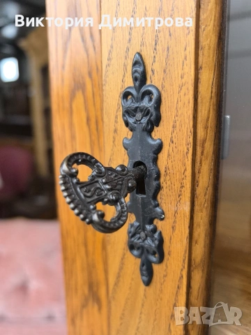 Ъглова витрина Антик , снимка 4 - Секции и витрини - 53611591