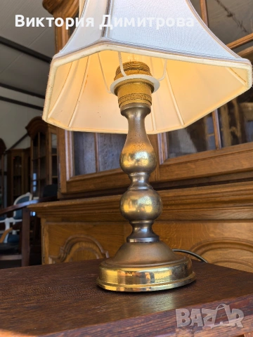 Настолна лампа