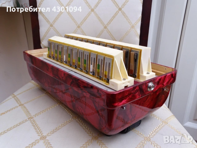 Корпус (баси) с тарги за Акордеон Weltmeister Caprice 40 баса, снимка 4 - Акордеони - 53592118