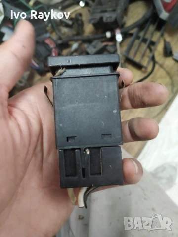 Бутон подгрев задно стъкло за Volkswagen Passat  B5.5 , снимка 3 - Части - 51202049