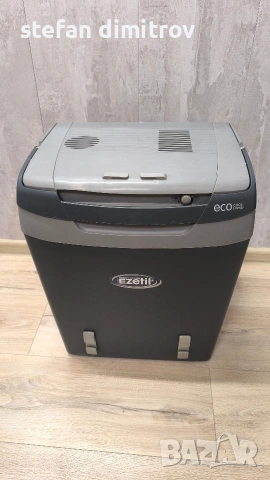 Комбинирана хладилна чанта Ezetil 12/220 волта с обем 30 литра 