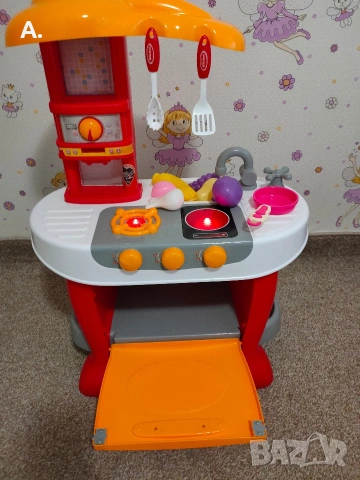 Продавам детска кухня за игра., снимка 2 - Играчки за стая - 53069785