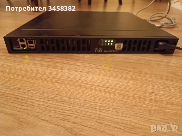 Рутер Cisco ISR 4331 с 6-портов SM-X-6X1G модул и 100GB SSD
