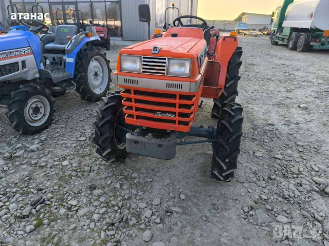 Японски трактор, снимка 3 - Селскостопанска техника - 53872337