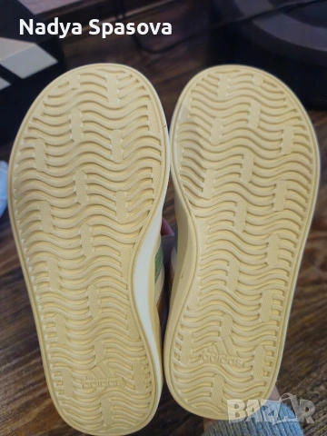 Детски маратонки Адидас, снимка 6 - Детски маратонки - 53967257