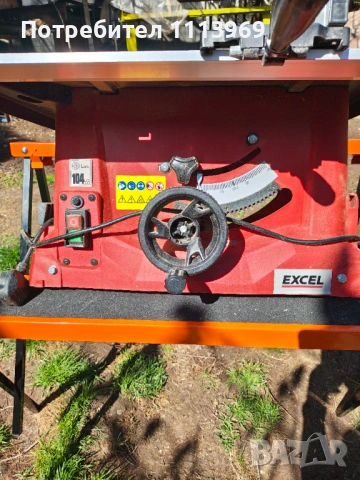 Настолен циркуляр, снимка 2 - Триони и циркуляри - 54115590