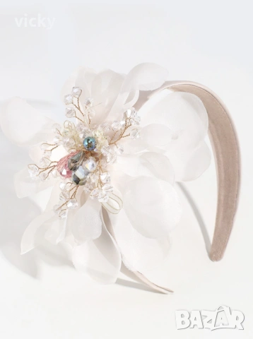 Диадема с голямо цвете в екрю или коралово, вдъхновена от Petite Fleur, снимка 4 - Аксесоари за коса - 45002213