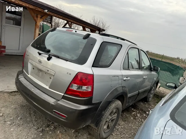 Kia sorento 2.5 crdi на части, снимка 1 - Автомобили и джипове - 49564960