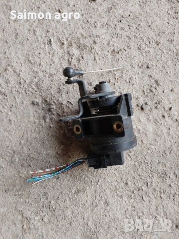 Датчик положение педал на газта на Мерцедес C250D W202 , снимка 2 - Части - 51168545