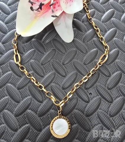 колие от медицинска стомана в кутия Bvlgari chanel 